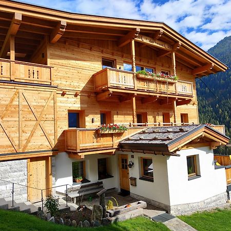 Landhaus Loeberbauer Тукс Екстериор снимка