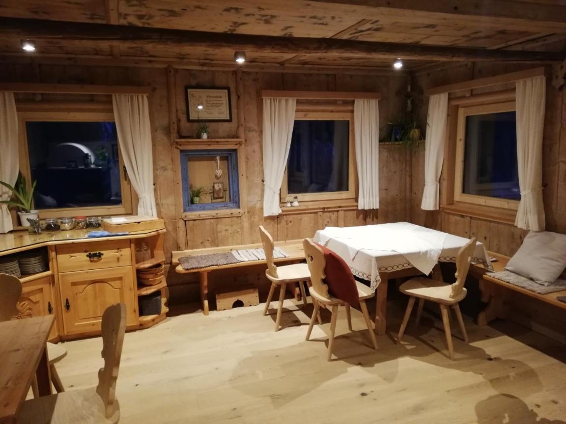 Landhaus Loeberbauer Тукс Екстериор снимка
