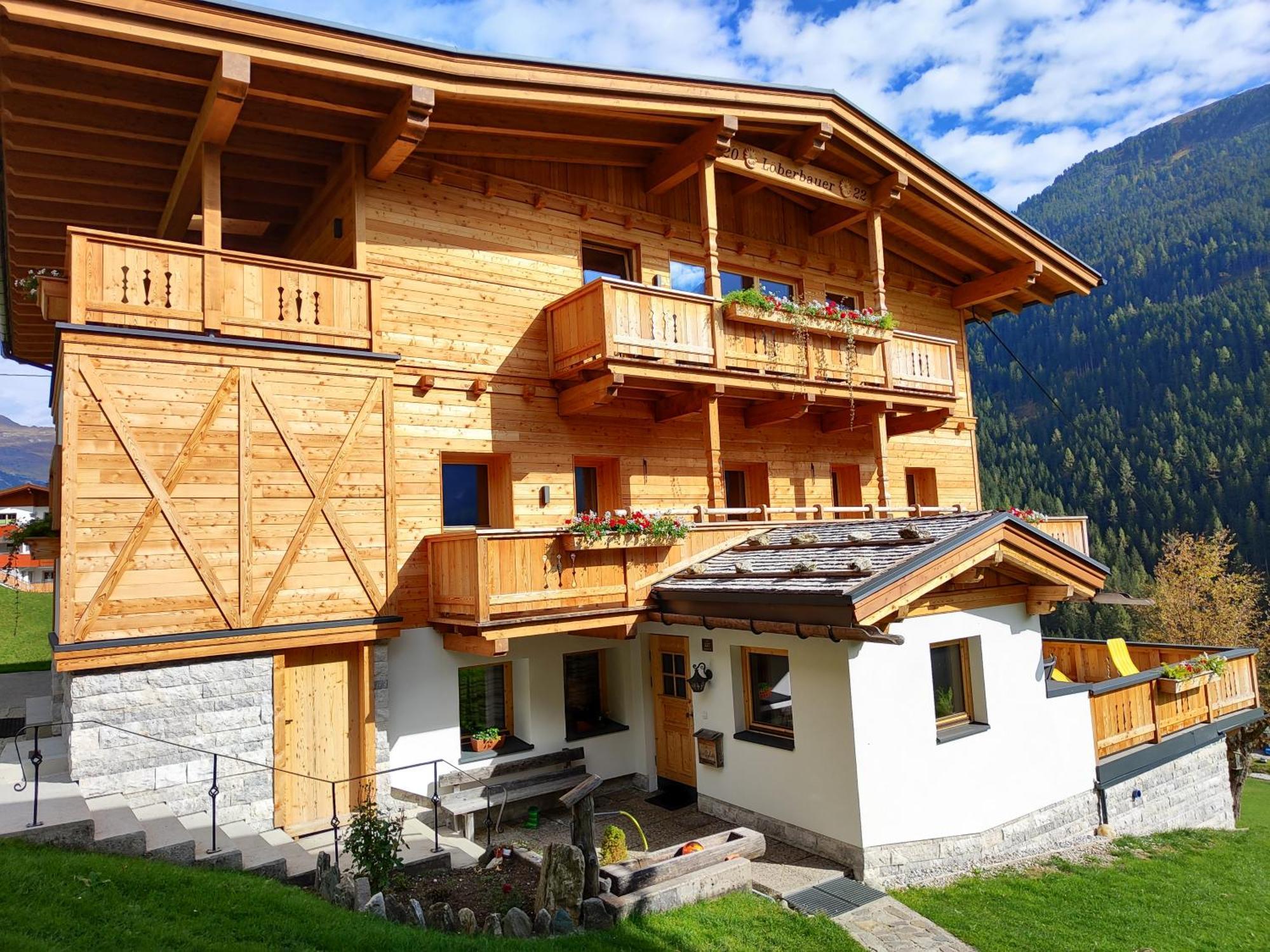 Landhaus Loeberbauer Тукс Екстериор снимка